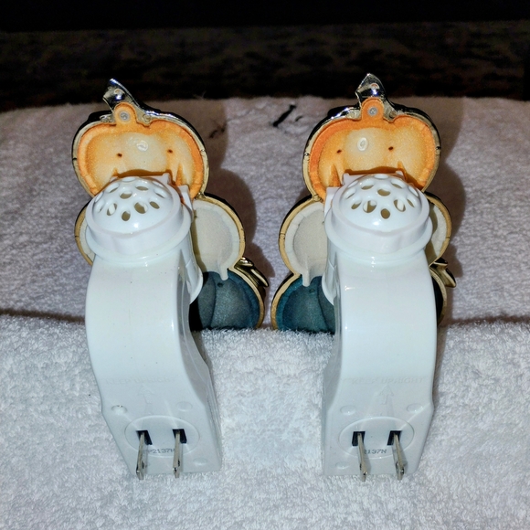 Stacked Pumpkin Bath & Body Works Wallflower Diffuser - Picture 3 of 7